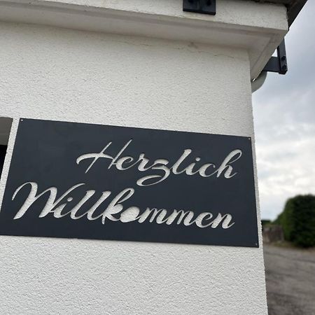Wellness Appartement Eifelglueck Pelm Exteriör bild